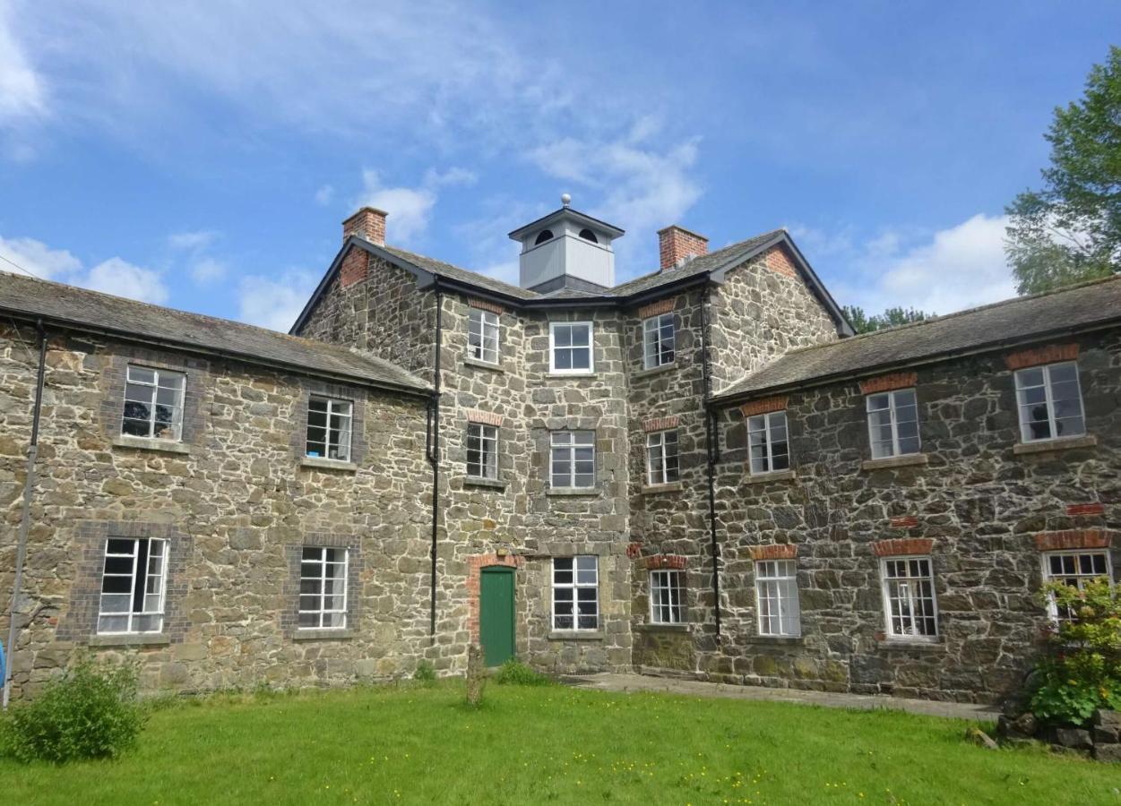 הוסטל Llanfyllin Workhouse - Y Dolydd מראה חיצוני תמונה